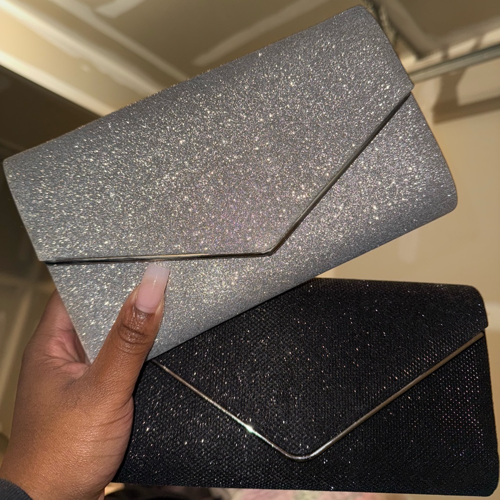 Elegant Silver Glitter Clutch